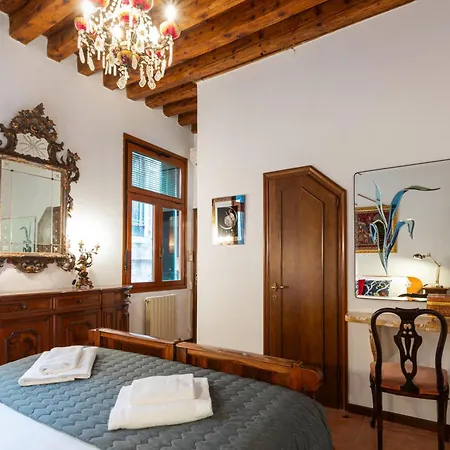 Hostmate - - Cerchieri The Magic البندقية